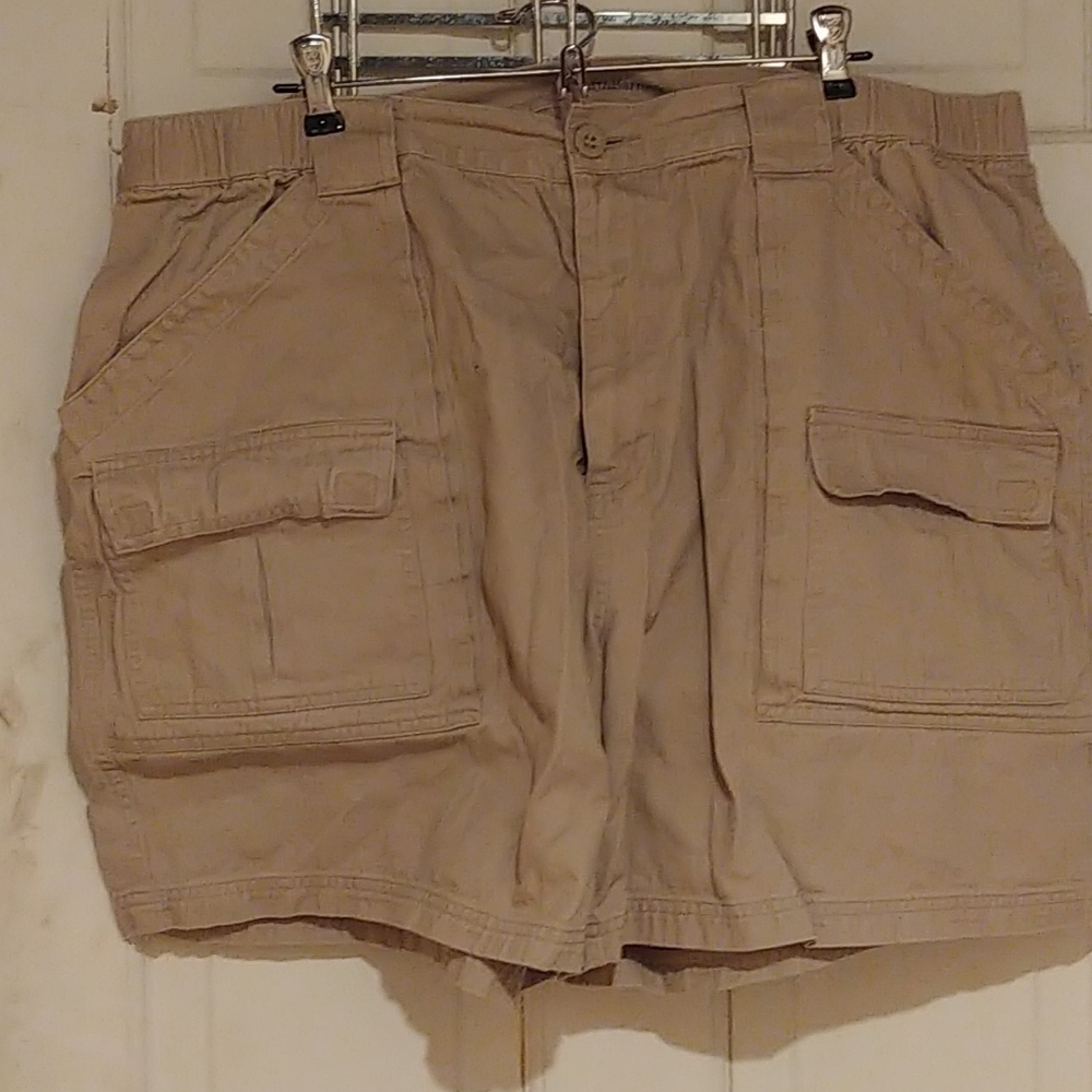 Men's cargo shorts